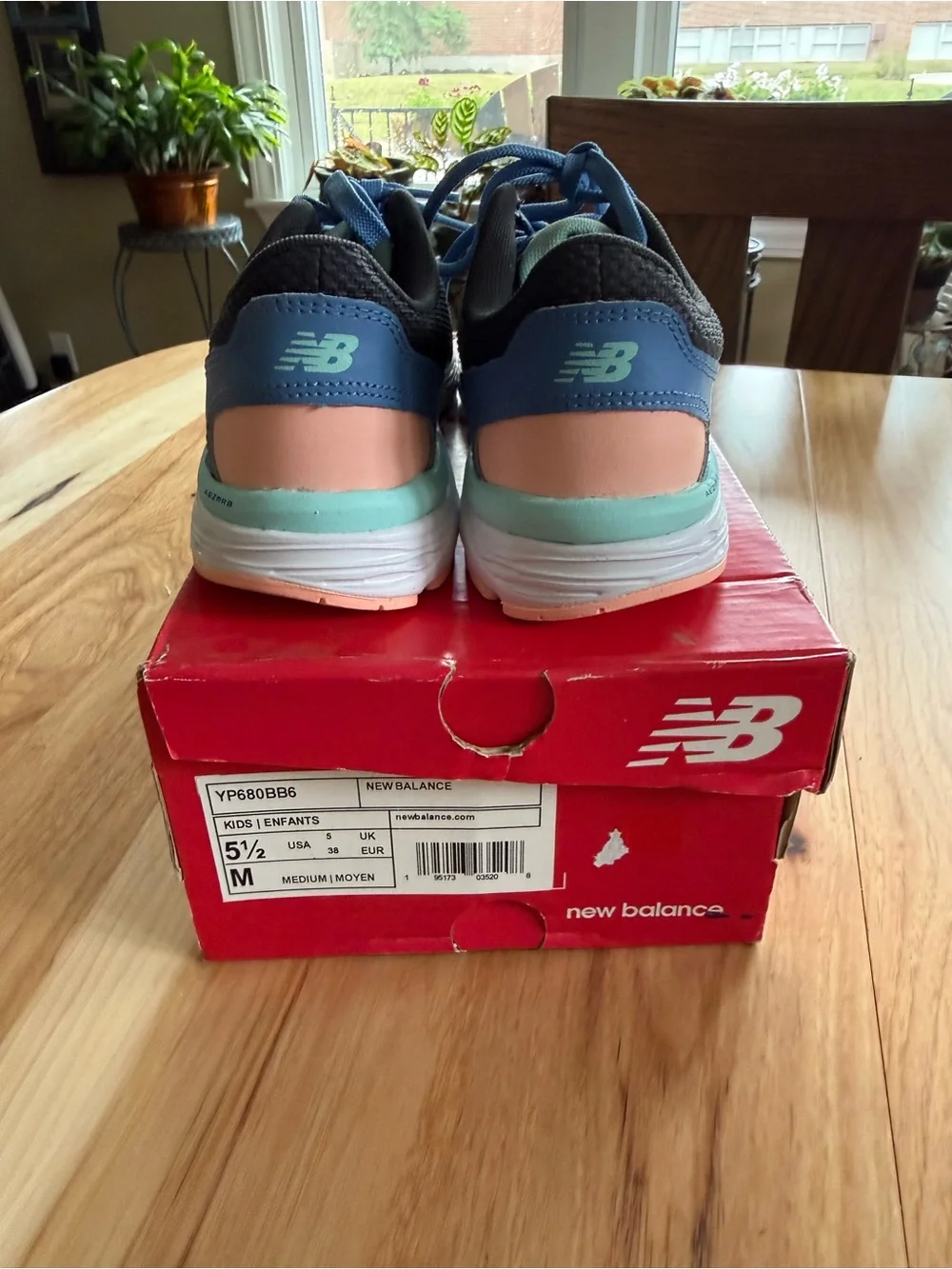 New Balance Kids Navy, Coral & Light Blue Athletic Sneakers - Size 5 1/2 M